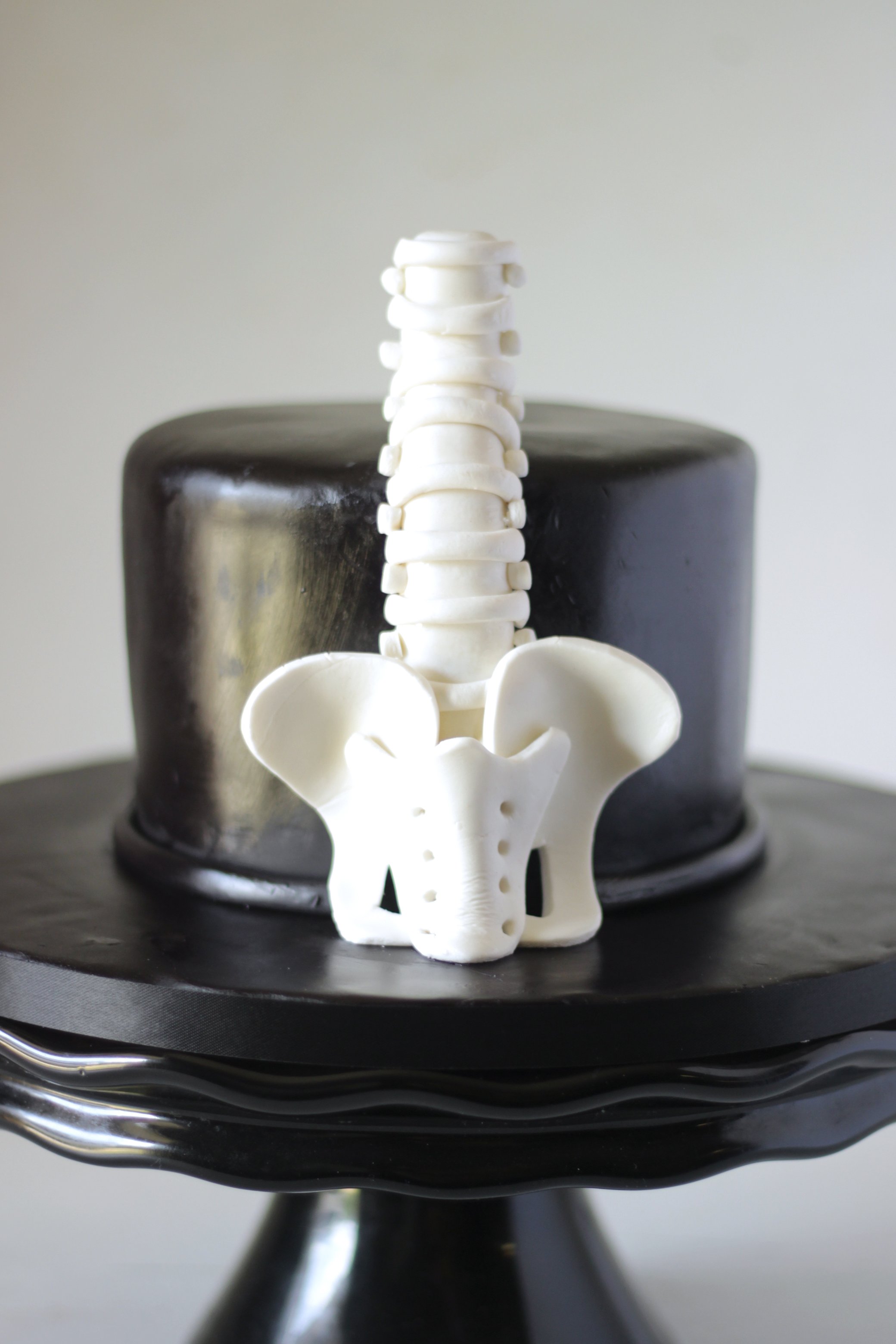 spine cake for halloween