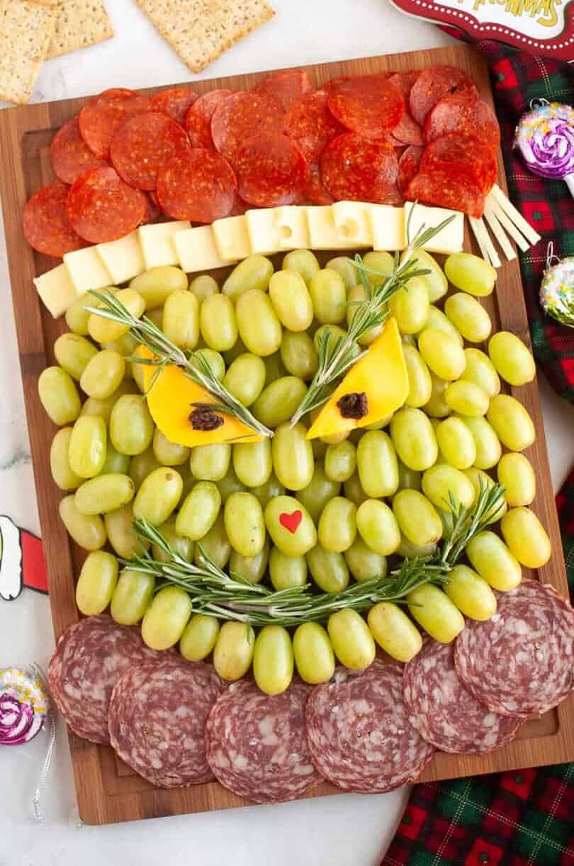 grinch charcuterie board