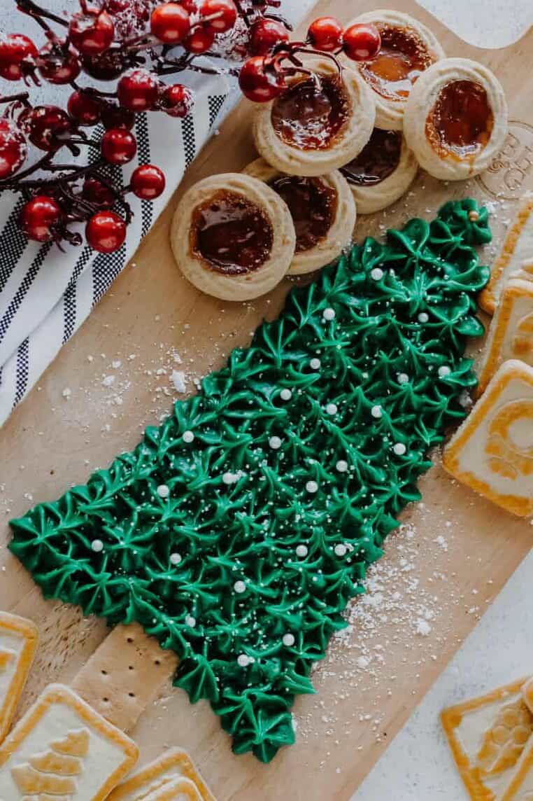christmas tree buttercream board
