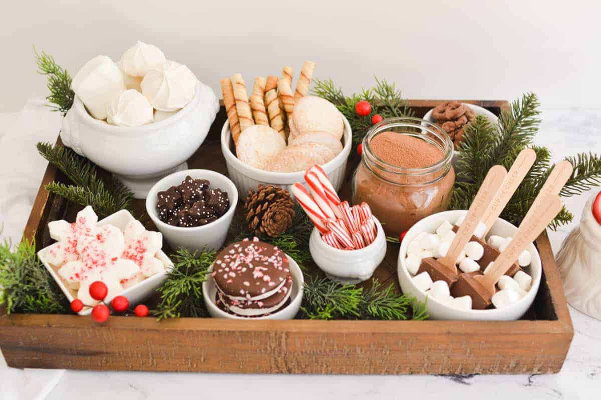 hot cocoa charcuterie board