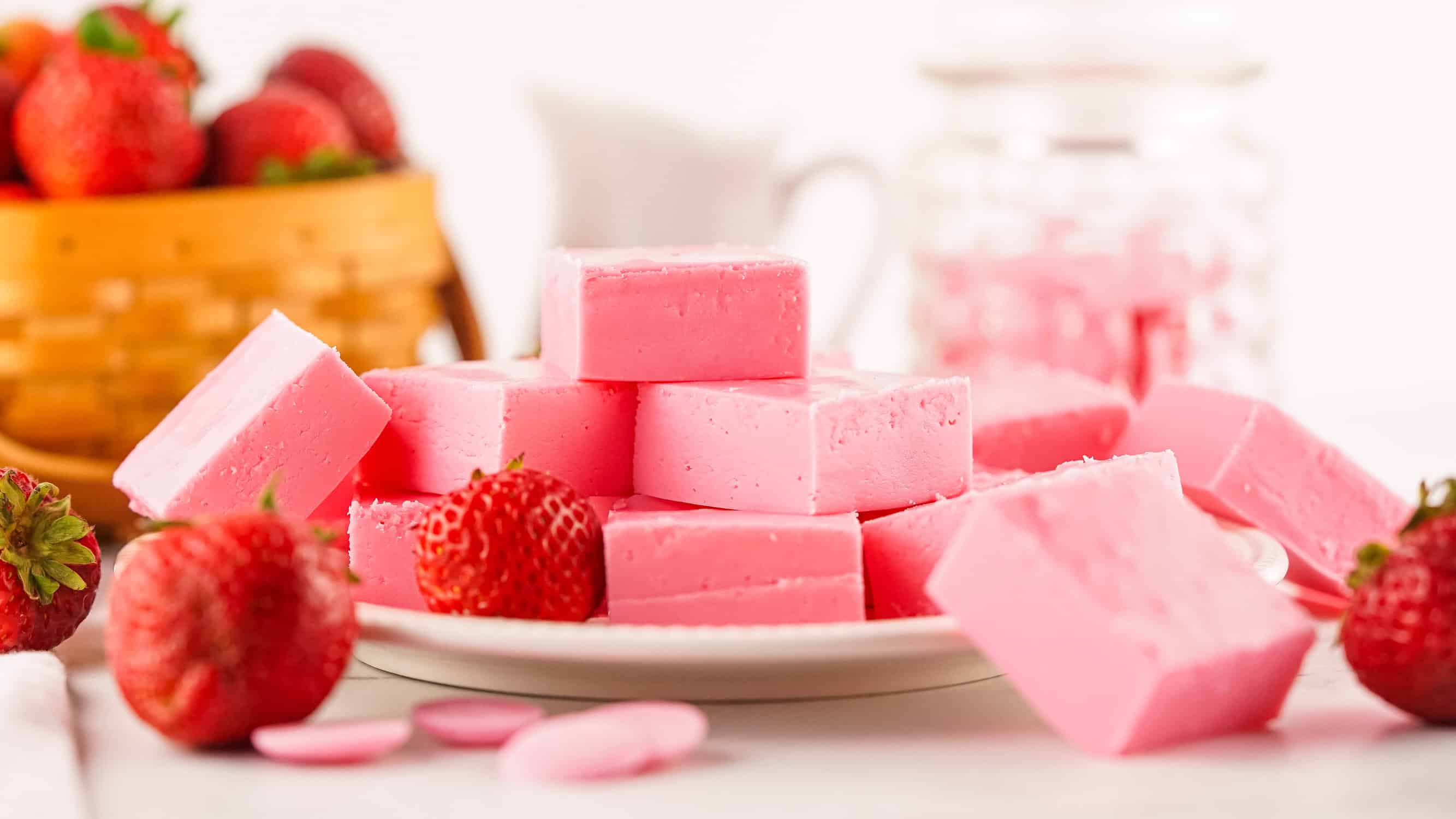 easy strawberry fudge