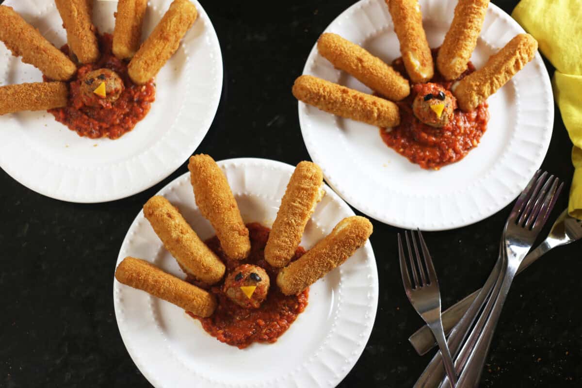 mozzarella stick turkeys on plates
