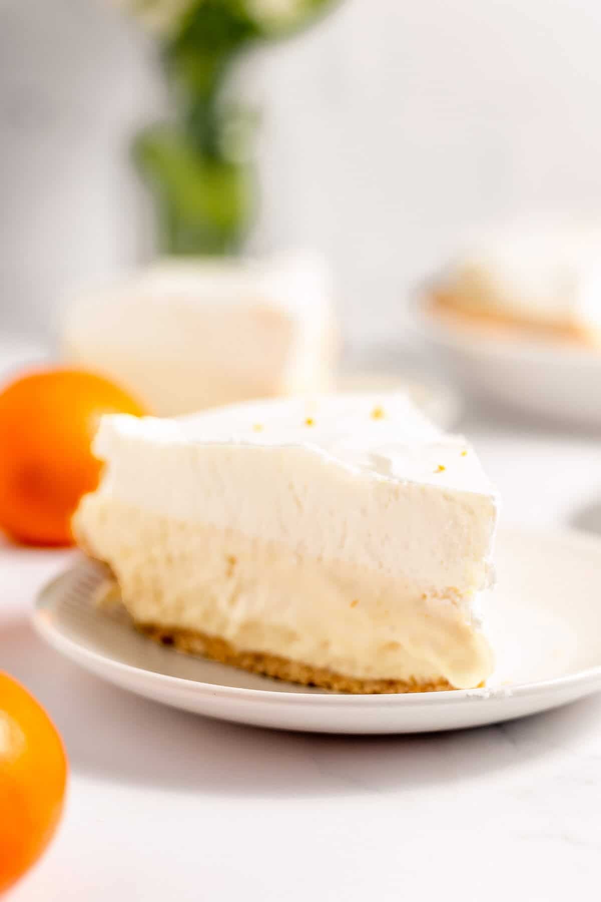 No-Bake Orange Creamsicle Pie Recipe (Creamy Orange Pie)