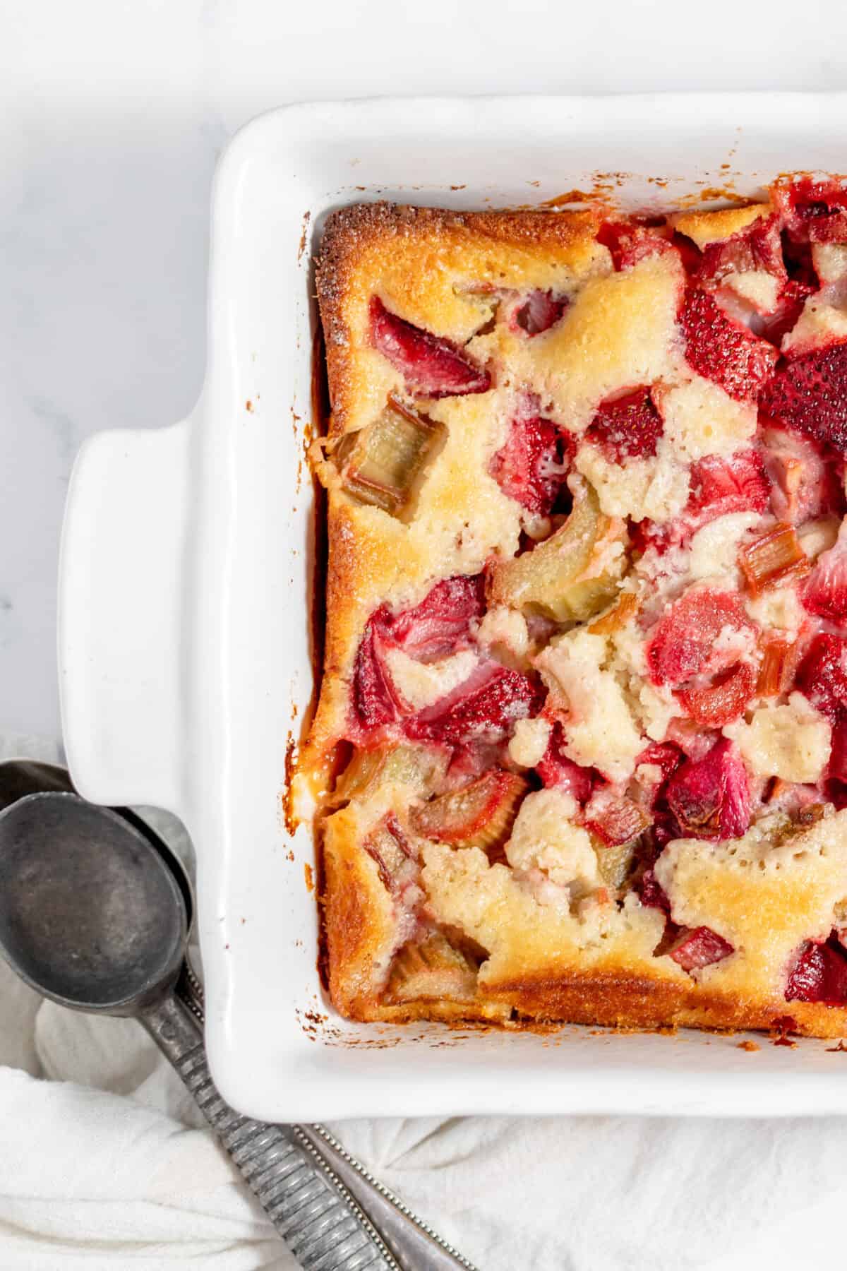 strawberry rhubarb cobbler