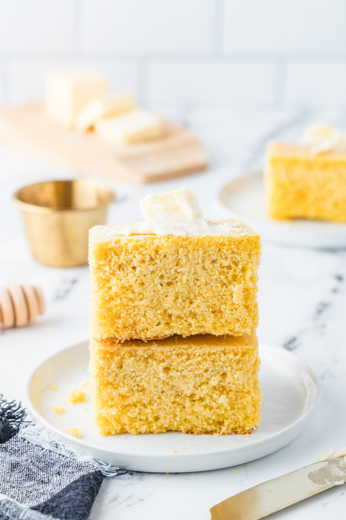 Southern Buttermilk Cornbread Recipe (Grandma’s Buttermilk Cornbread)