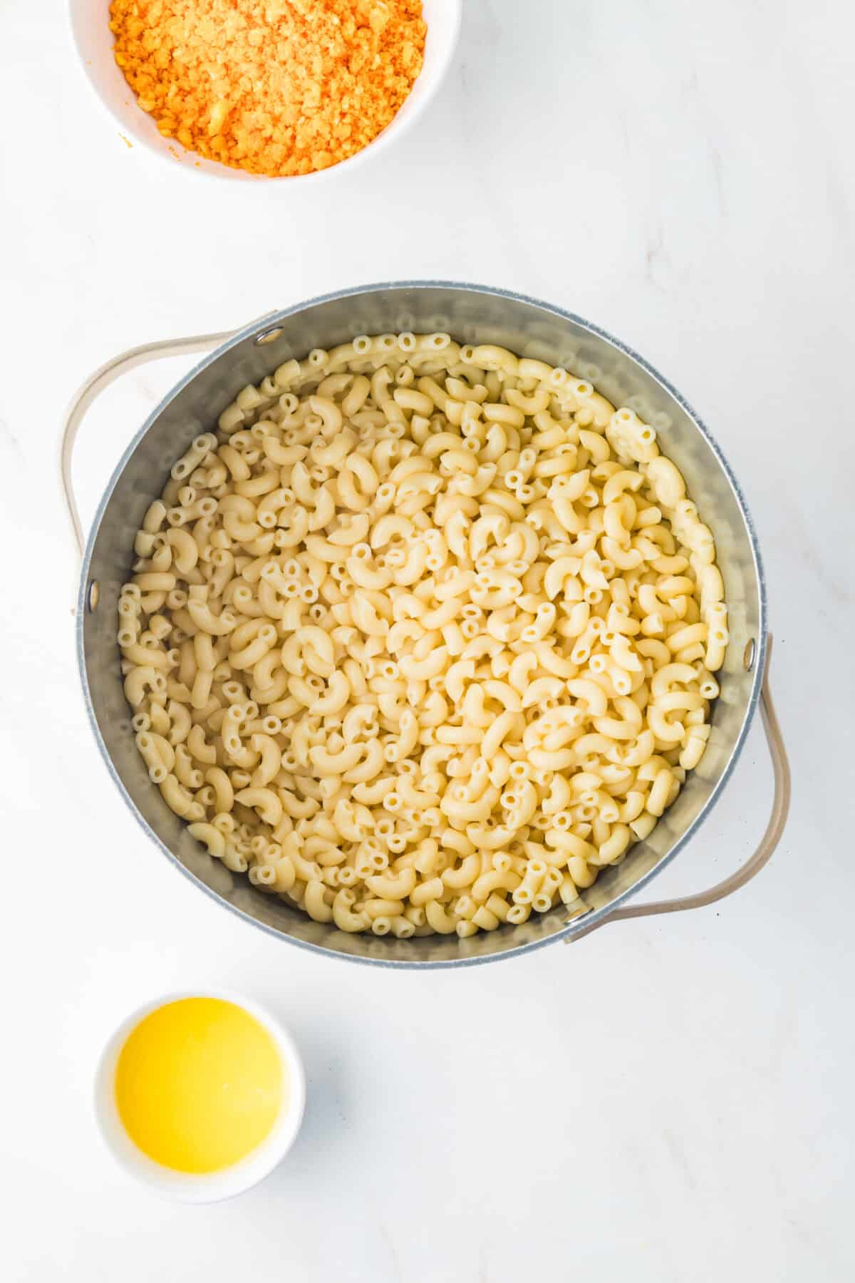pot of cooked pasta