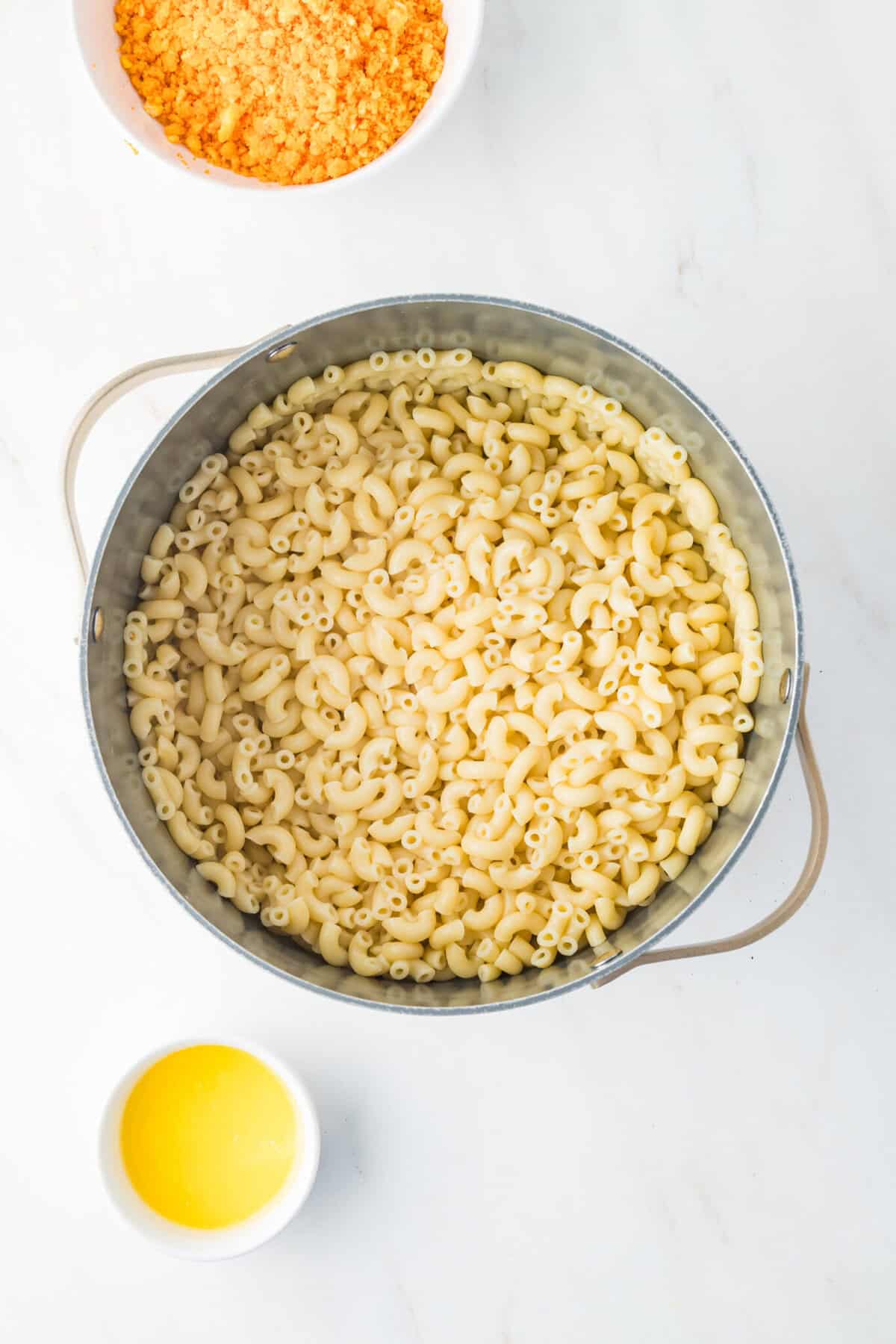 pot of cooked pasta