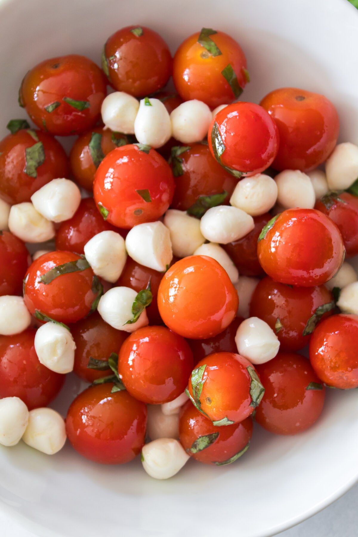 Cherry Tomato Mozzarella Salad (Caprese Salad)