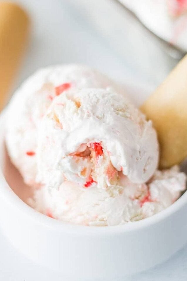 strawberry shortcake ice cream