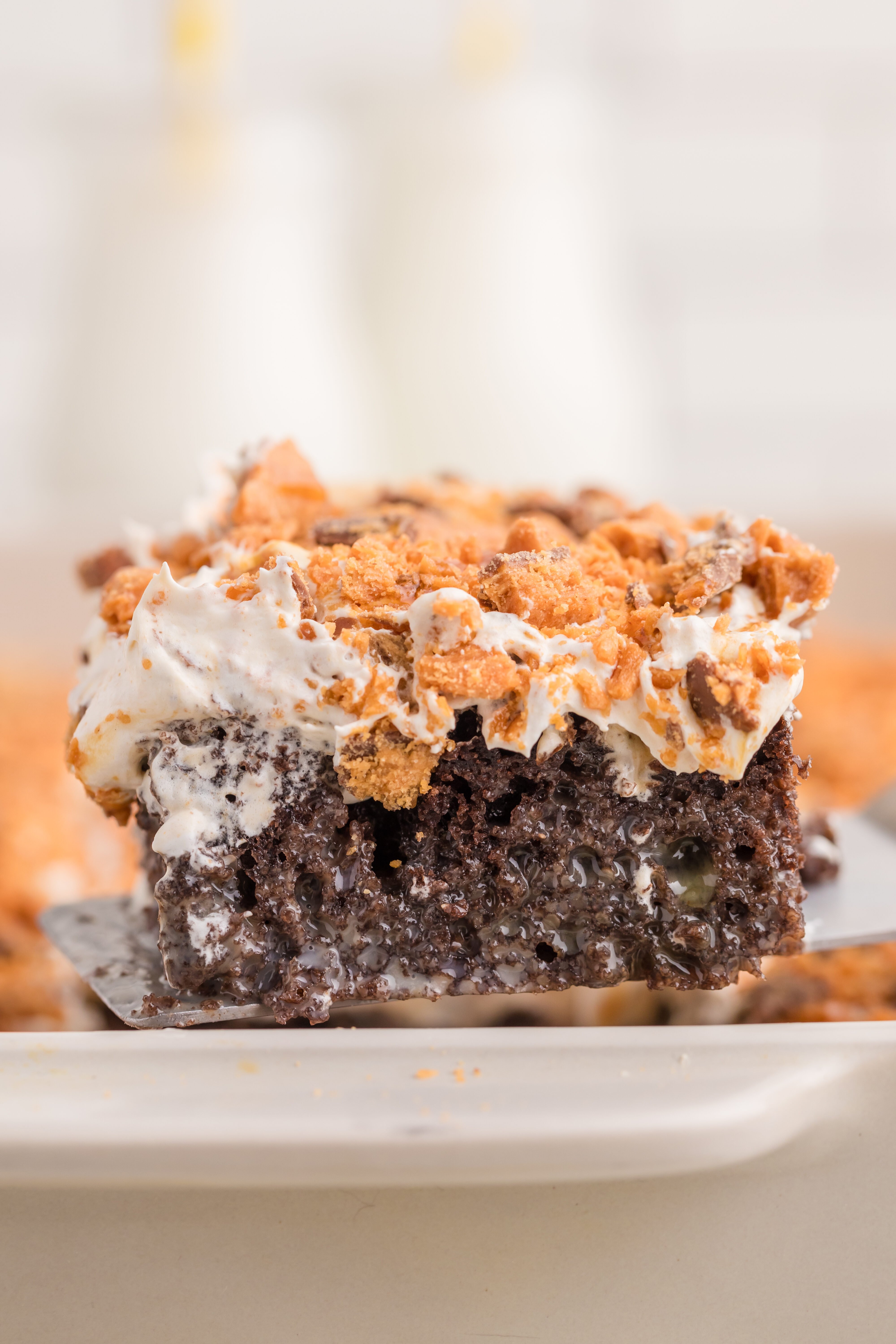 Easy Butterfinger Poke Cake Recipe