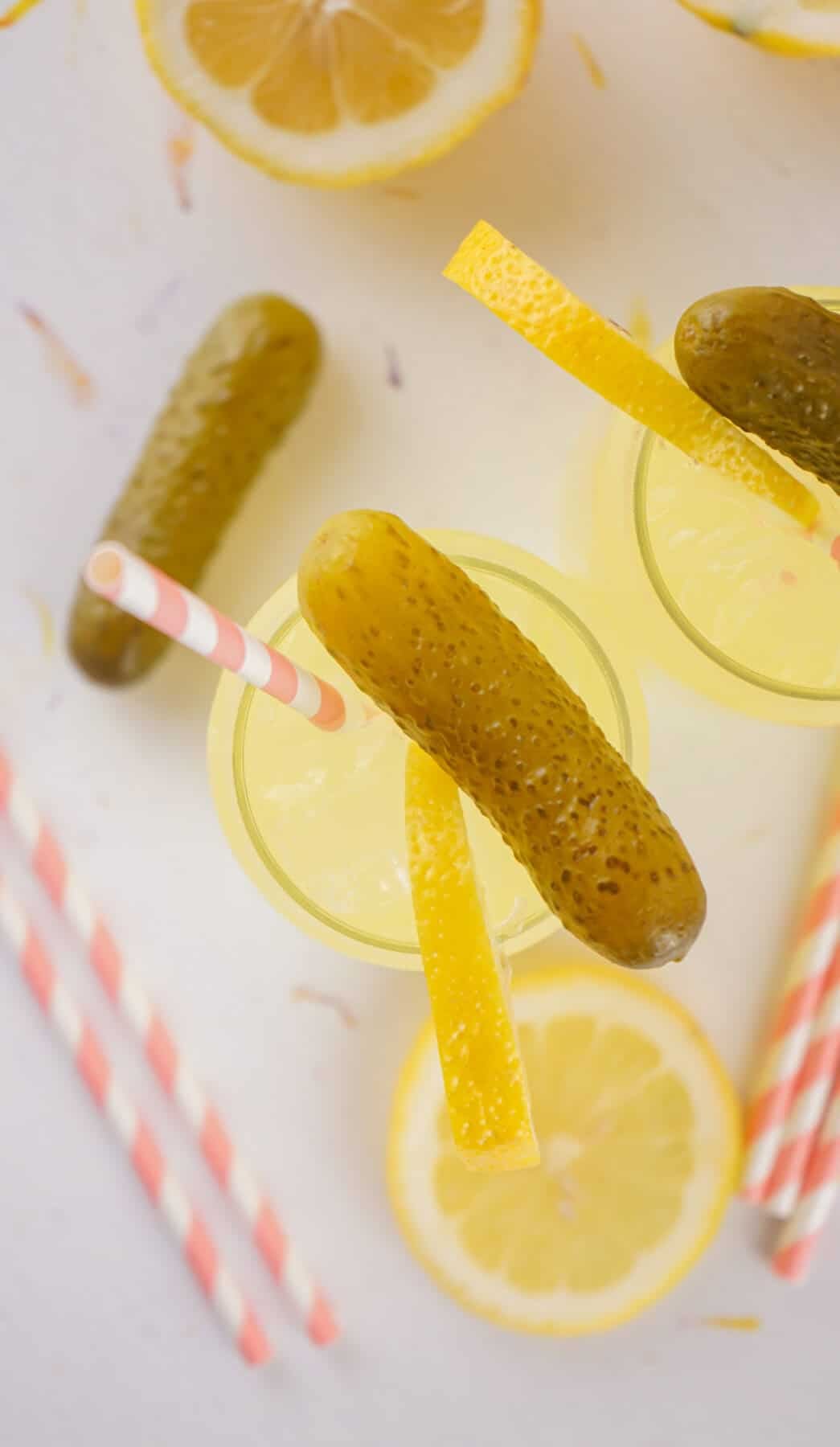 dill pickle lemonade in mason jars