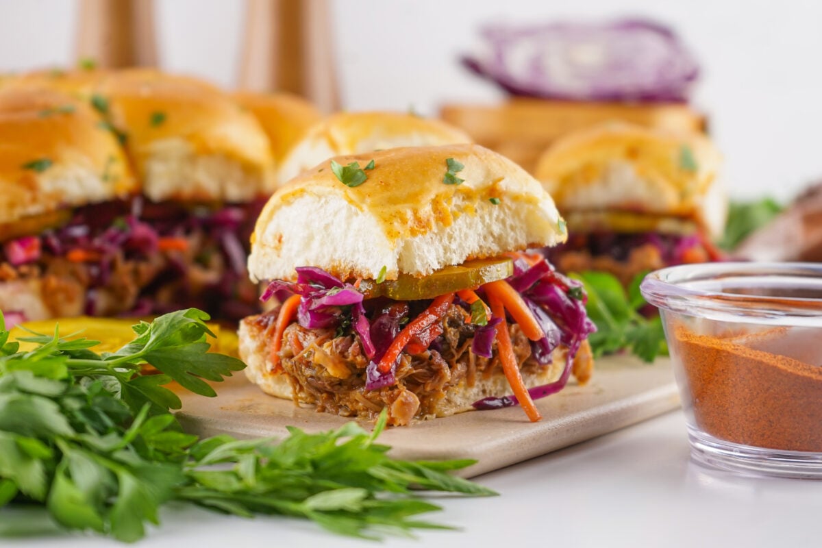 pulled pork sliders with slaw