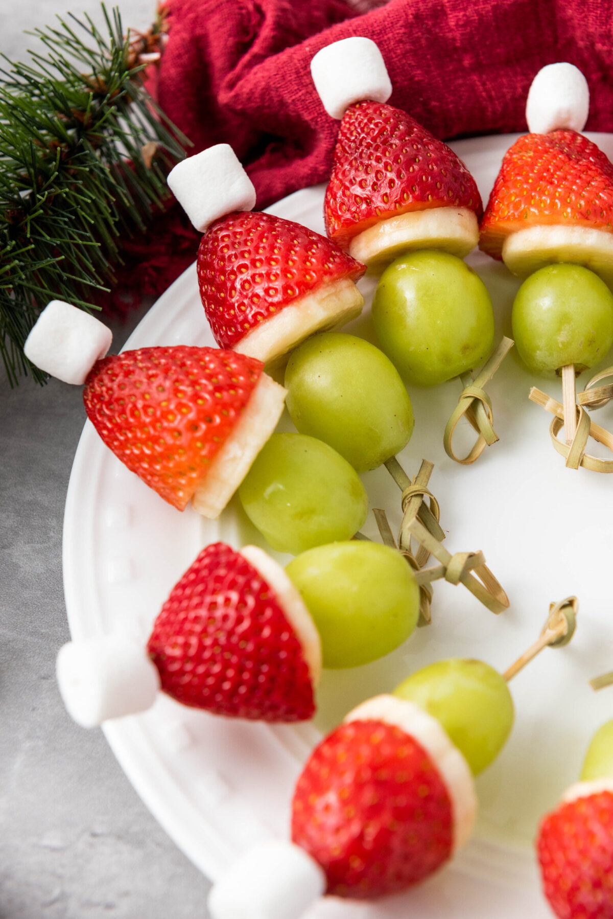 grinch kabobs on a plate