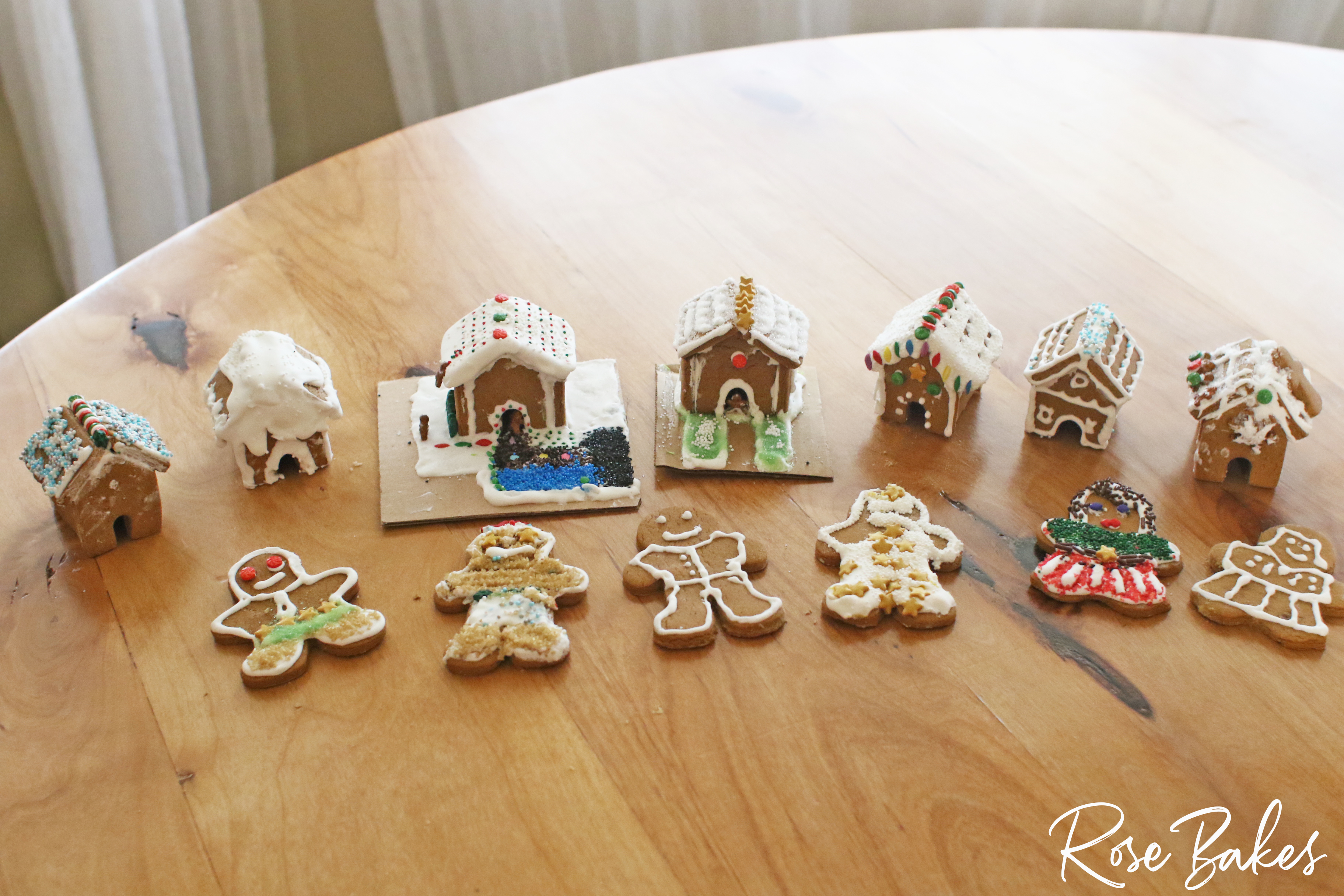 mini gingerbread houses