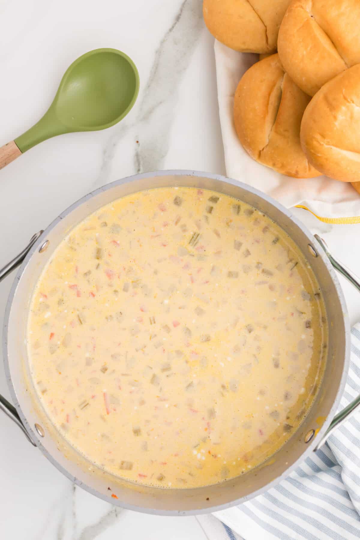 finished cheeseburger soup