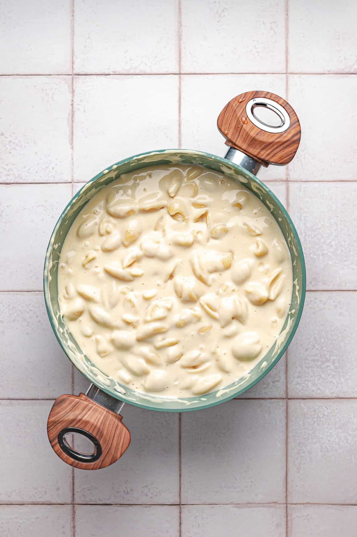 finished white cheddar mac and cheese